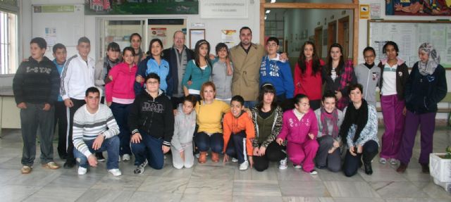 El Consejo de la Juventud recoge 4.300 kilos de alimentos para Cáritas y parroquias - 1, Foto 1