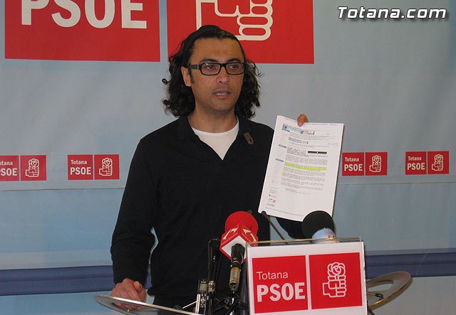 Rueda de prensa PSOE Totana 21/01/2011, Foto 1