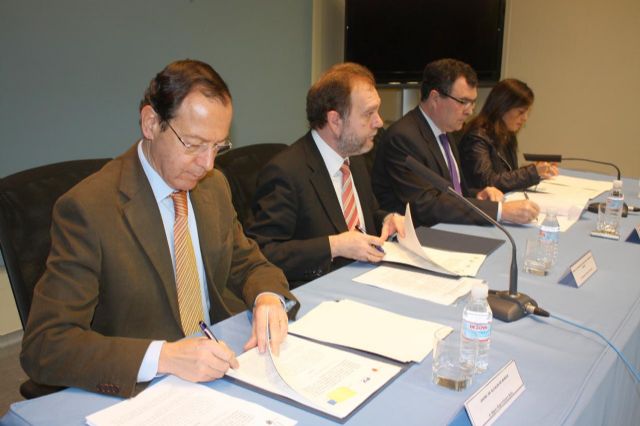 El Ayuntamiento impartirá cursos de formación para los trabajadores del futuro Aeropuerto de Corvera - 1, Foto 1