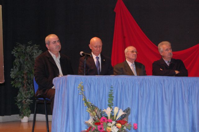 El poeta torreño Salvador Sandoval recibe un caluroso homenaje de su pueblo por su 83° aniversario - 1, Foto 1