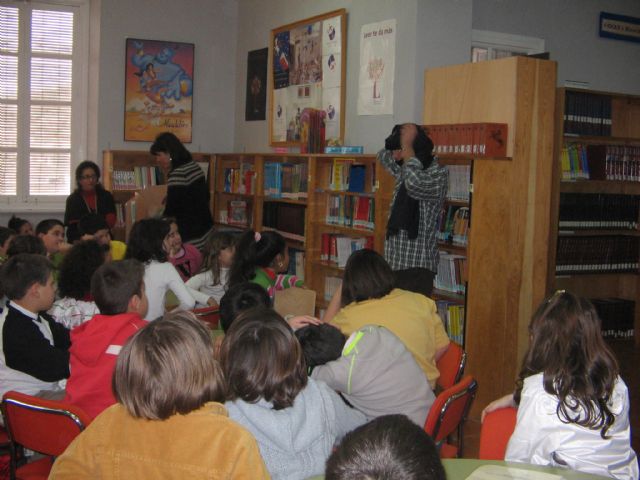 La Biblioteca Municipal de Totana ha sido premiada en la decimotercera edición del concurso de proyectos de animación a la lectura María Moliner, Foto 1