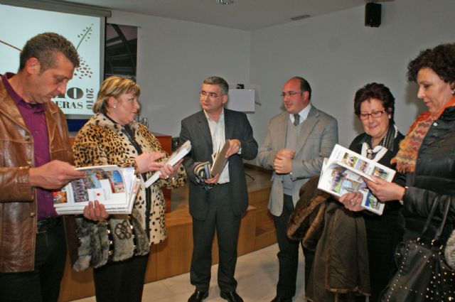 Puerto Lumbreras presenta su Anuario 2010 que resume el año a través de más de un millar de fotografías - 1, Foto 1