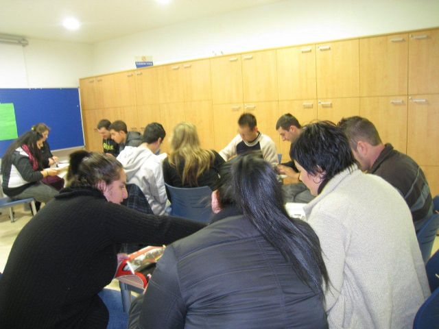 A score of unemployed expand their job training in two courses, Foto 3