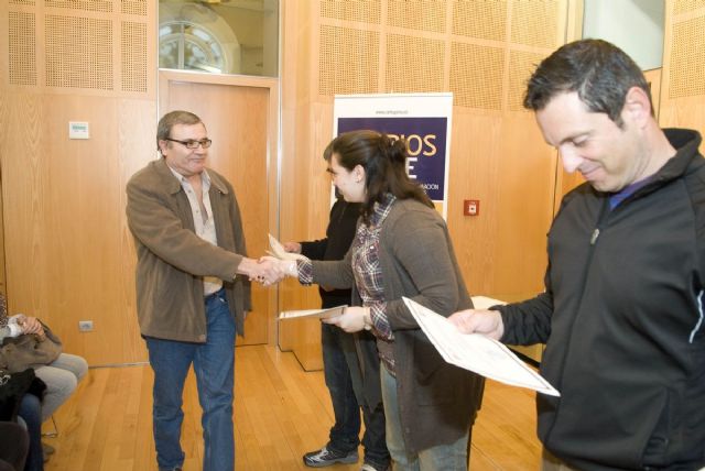 Desempleados del ADLE Barrios reciben sus diplomas - 5, Foto 5