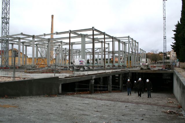 Comienza a tomar forma el auditorio, con el levantamiento de la estructura metálica - 1, Foto 1