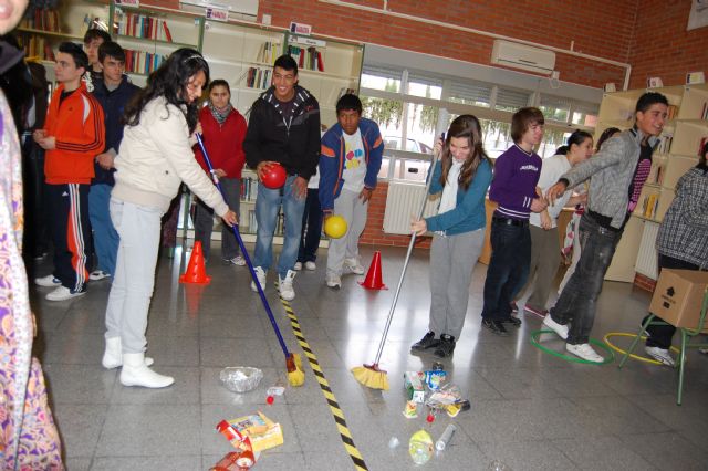 Cerca de 100 alumnos del IES Villa de Alguazas participan en actividades de ocio y tiempo libre - 1, Foto 1