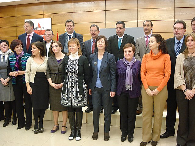 Bascuñana dice que Rodríguez Zapatero disminuye los fondos para políticas sociales y aumenta las cargas a las comunidades - 1, Foto 1