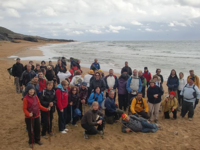 Más de 50 senderistas participaron en la ruta que la concejalía de Deportes organizó por el Parque Regional de Calblanque, Foto 2