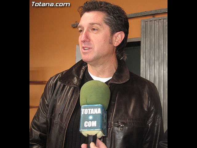 El ayuntamiento de Totana inicia el expediente para el nombramiento de Chendo como Hijo Predilecto de la Ciudad de Totana, Foto 1