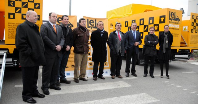 La Comunidad entrega nuevos ecoparques móviles a siete ayuntamientos de la Región - 1, Foto 1