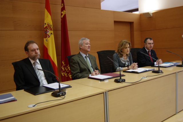 Hostemur y el Gobierno Regional impulsan la integración laboral de las mujeres maltratadas - 1, Foto 1