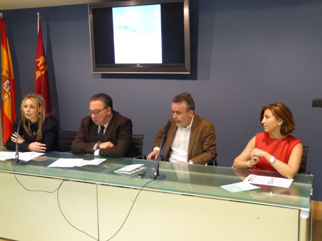 Ciclo de Encuentros Literarios Escritores en su tinta 2011 de Molina de Segura - 2, Foto 2