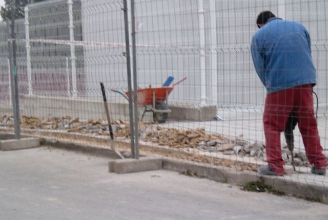 Los socialistas yeclanos denuncian que obras recientemente realizadas en la nueva guardería tienen que ser levantadas por segunda vez - 2, Foto 2