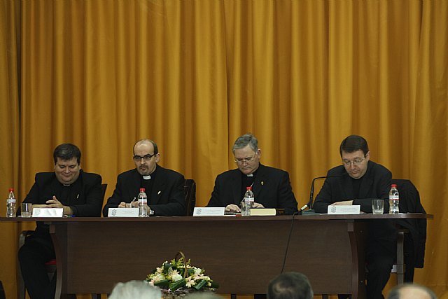González Pradós destaca en las Jornadas Diocesanas de Liturgia que “su único fin es Dios” - 1, Foto 1