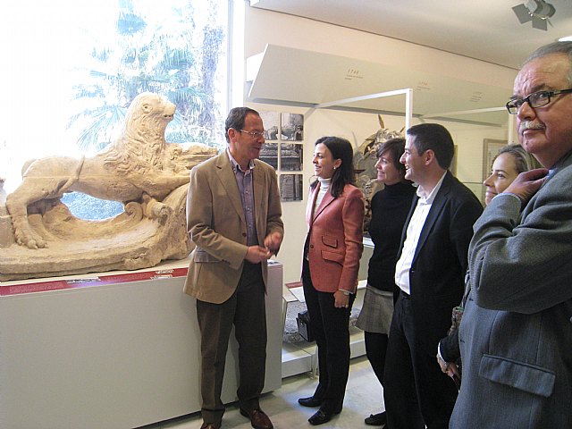 El Centro de Restauración de la Región recupera la escultura del León del Malecón - 2, Foto 2
