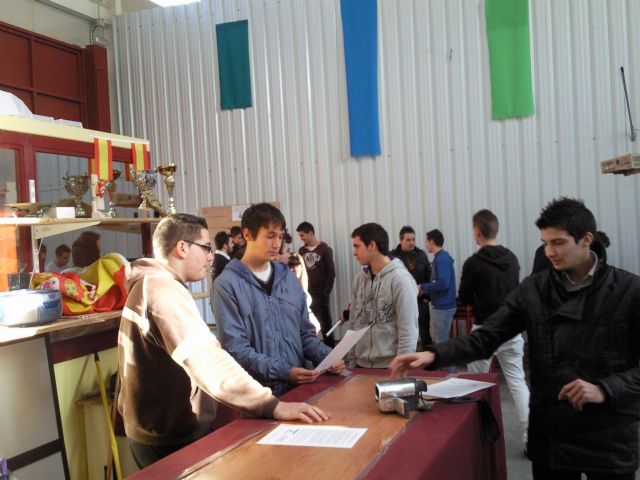 El Presidente de JOVAL se da un baño de masas con los jóvenes de Alguazas - 1, Foto 1