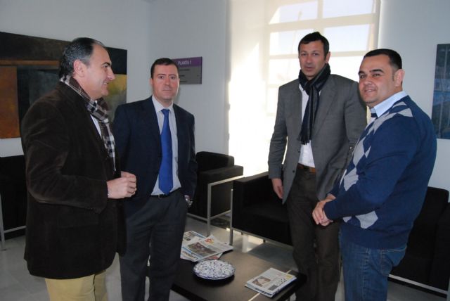 El alcalde y el concejal de Deportes se reúnen con el director general de Deportes, Foto 1