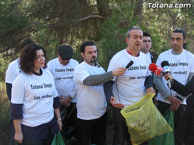 Rueda de prensa PSOE Totana sobre servicio de recogida de basura - 8