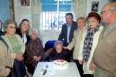 El PSOE de Lorca felicita a la vecina más longeva del Barrio de San Cristóbal por su 105 cumpleaños