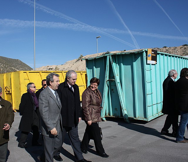La Comunidad entrega al Ayuntamiento de Abarán un ecoparque para la recogida selectiva de residuos - 1, Foto 1