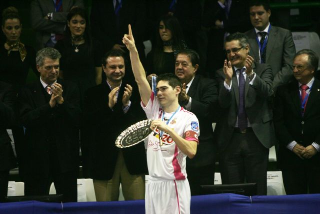 Kike Boned, sufre un esguince de tobillo y es duda para el sábado ante Zaragoza - 1, Foto 1