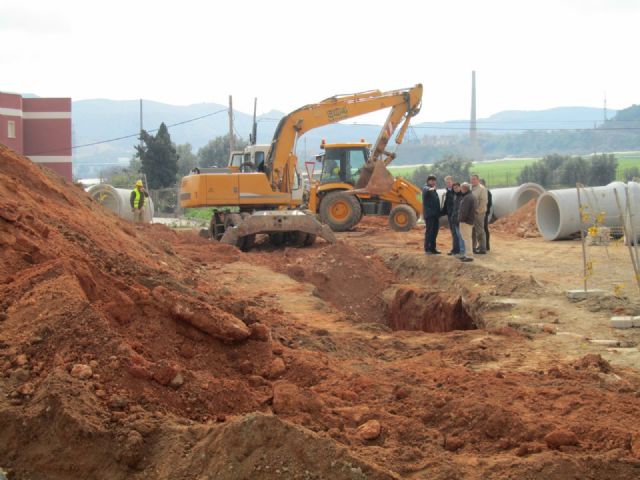 Avanzan a buen ritmo las obras para la nueva rotonda de acceso al polígono industrial de La Unión - 1, Foto 1