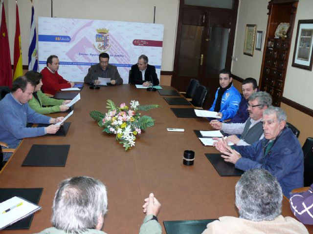 El ayuntamiento y la Plataforma de Parados trabajan en el fondo solidario por el empleo - 1, Foto 1