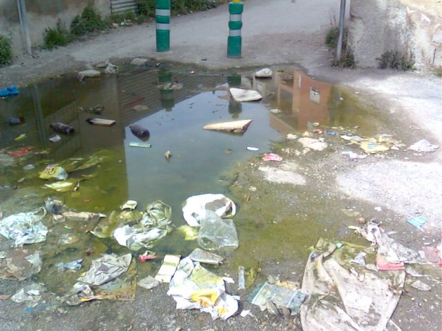 Presentarán una Moción para que se arregle la Plaza Hermanos Pinzón y que se adecenten los accesos inmediatos desde la Carretera de Granada - 1, Foto 1
