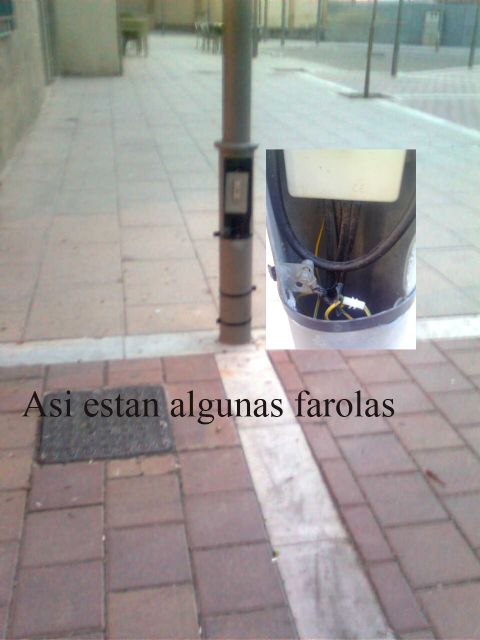 Presentarán una Moción para que se arregle la Plaza Hermanos Pinzón y que se adecenten los accesos inmediatos desde la Carretera de Granada - 2, Foto 2