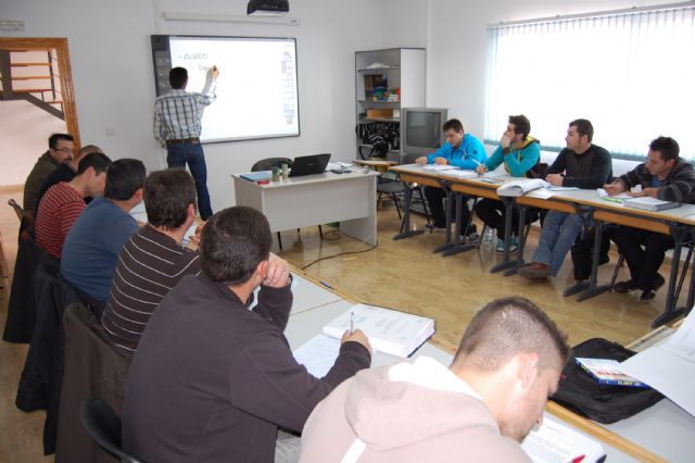 Comienza en Las Torres de Cotillas un nuevo curso de operador de planta de barnizado - 2, Foto 2