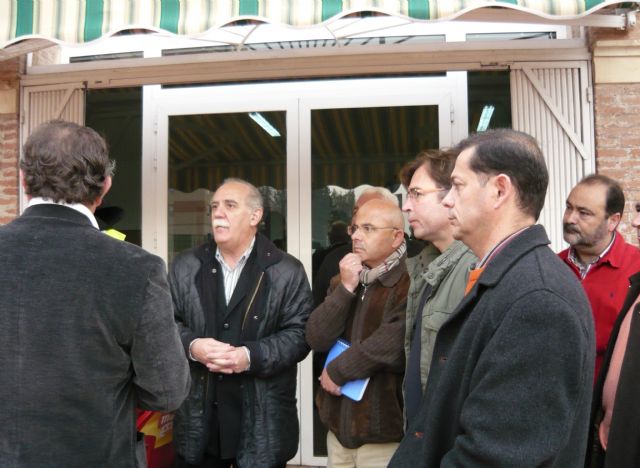 El PP de Lorca crea falsas expectativas a los vecinos de la Alameda de Cervantes prometiendo la supresión del paso a nivel - 1, Foto 1