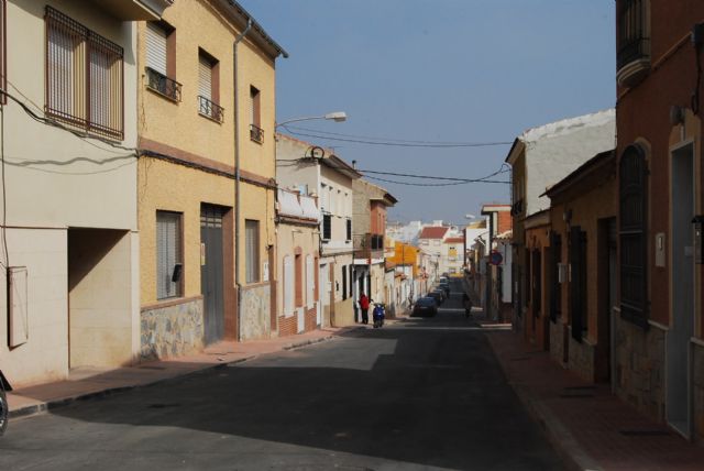 Finalizan las obras de sustitución de las redes de saneamiento y abastecimiento de la Calle Salitre, Foto 2