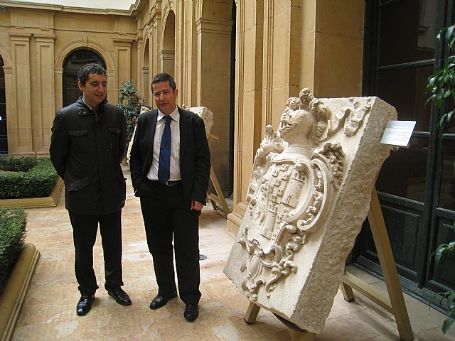 El Museo Arqueológico expone en su patio interior 18 escudos nobiliarios tras su restauración - 1, Foto 1