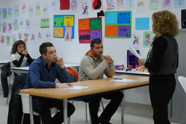 Los candidatos a los cursos del aeropuerto demuestran su nivel de inglés - 1, Foto 1