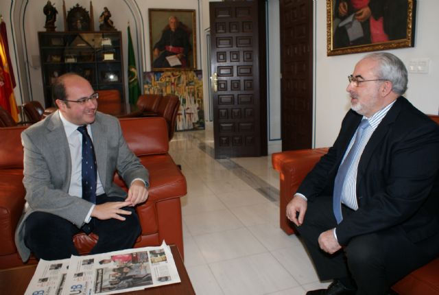 El Ayuntamiento y la UCAM firman un convenio de colaboración para impulsar prácticas laborales de alumnos universitarios - 1, Foto 1