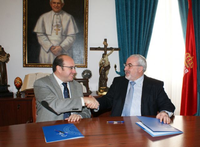El Ayuntamiento y la UCAM firman un convenio de colaboración para impulsar prácticas laborales de alumnos universitarios - 2, Foto 2