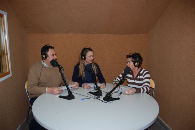 Entrevista en Alguazas Radio con la Presidenta Local de la Asociación Española de Lucha Contra el Cáncer - 1, Foto 1