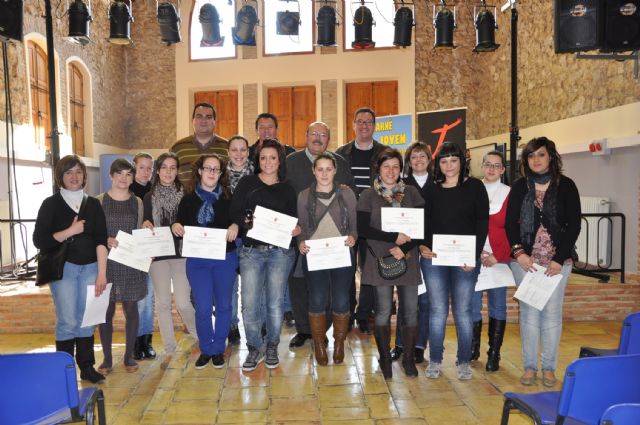 Veinticinco jóvenes del municipio superan el curso Apoyo a Comedores Escolares - 1, Foto 1