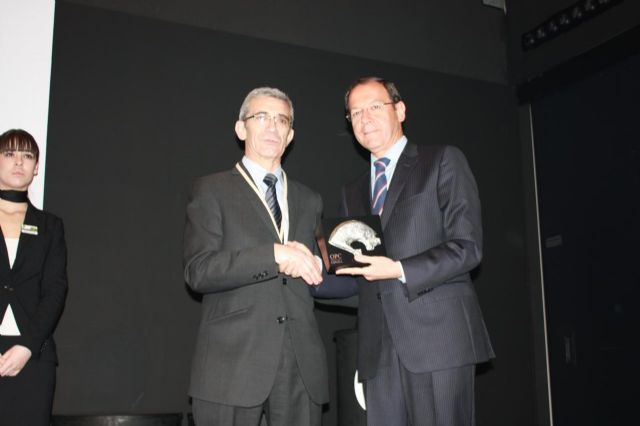 El Alcalde Cámara recibe el galardón de la Federación Española de Organizadores Profesionales de Congresos - 1, Foto 1