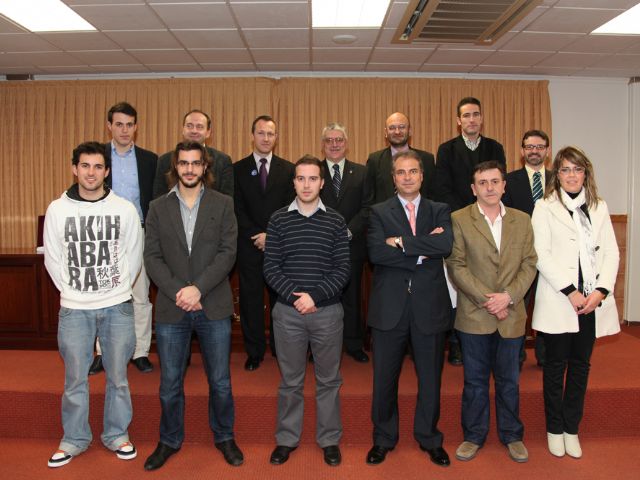 La UCAM entrega los diplomas a la primera promoción de Graduados en Telecomunicación de España - 1, Foto 1