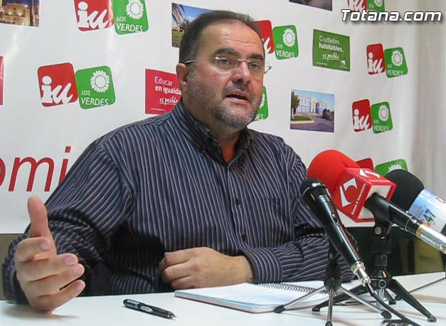 Rueda de prensa IU Totana. Actualidad política. 11/02/2011, Foto 1