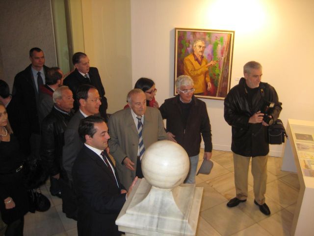 El Alcalde presenta la muestra sobre la donación de Falgas - 1, Foto 1