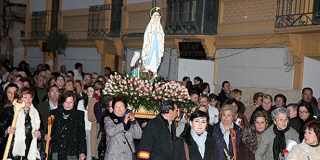 Miles de lorquinos acompañan a la Virgen de Lourdes en procesión en el dia de su onomástica - 3, Foto 3