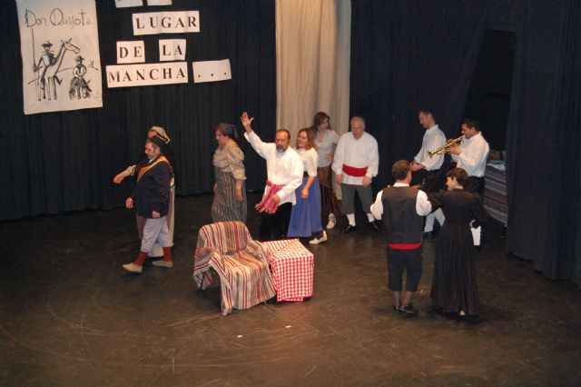 El grupo de teatro El Molinico cosecha un gran éxito con Don Quijote y Sancho - 2, Foto 2