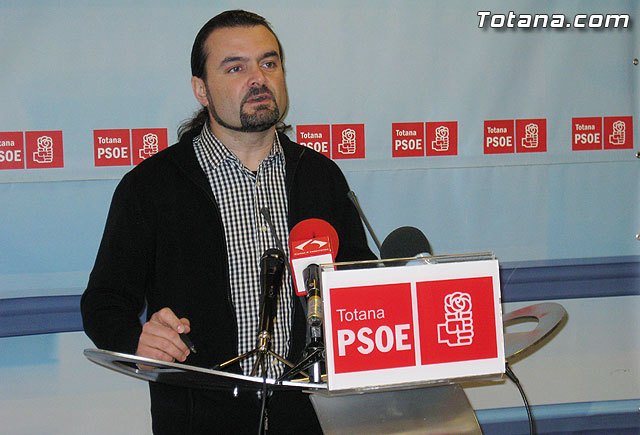 Rueda de prensa PSOE Totana 15/02/2011, Foto 1