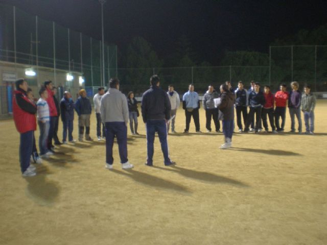 100 entrenadores de la liga de fútbol base amplian sus conocimientos - 1, Foto 1
