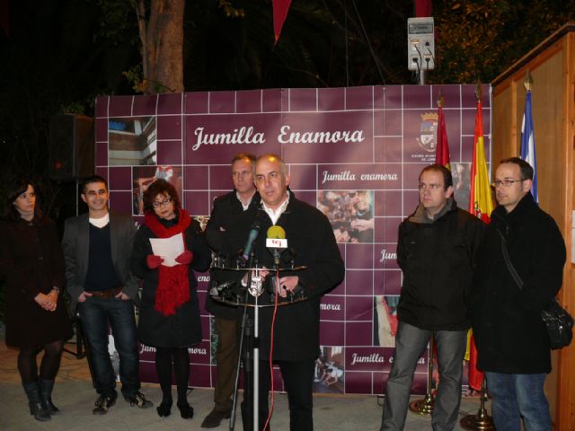 Según las primeras estimaciones, cerca de 17.000 personas visitaron la Feria del Amor 2011 - 2, Foto 2