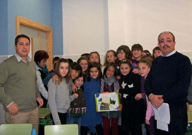 El Ayuntamiento y Aqualia entregan los premios de la VIII Edición del Concurso Internacional de Dibujo Infantil sobre agua - 1, Foto 1