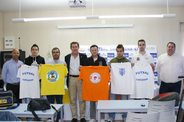 La FFRM y los peñistas del Reale Cartagena unidos ante la adversidad - 1, Foto 1