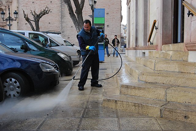 El ayuntamiento inicia un plan de choque de limpieza en todas las calles del municipio, Foto 2